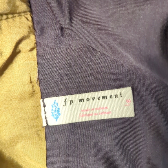 EUC Free People - The Way Home Shorts by FP Movement, Army Green, L - Picture 9 of 13